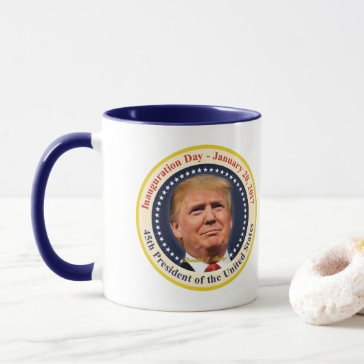 President Donald Trump Inauguration Day Souvenir Mok (Met donut)