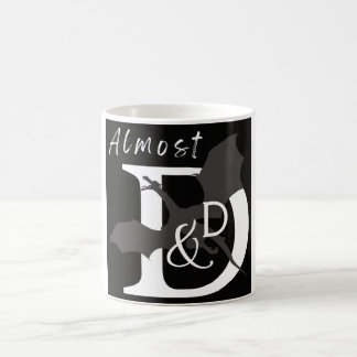 Presque D&D Mug (arrière - plan noir)