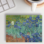 Presse-papiers Fleurs Irises Vincent Van Gogh Nature Art Vintage<br><div class="desc">Personnalisé, fleurs / floral / nature / art vintage bureau de bureau en verre poli haut de bureau de bureau avec dossier en feutre, avec une belle huile vintage détaillée colorée sur toile peint par Vincent van Gogh, d'iris et de fleurs saisonnières dans un jardin. Un beau poids pour l'usage...</div>