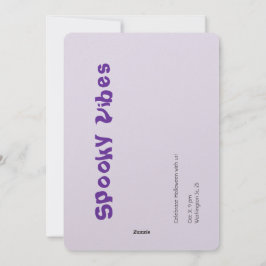 Pretentieuze paarse Halloween-typografie met hekse Feestdagenkaart