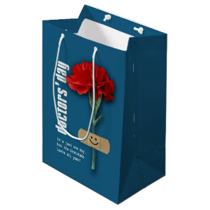 Prettige doktersdag. Aangepaste naam Medium Cadeauzakje