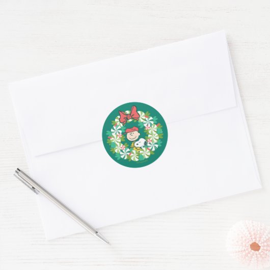 Prettige feestdagen €? | Pepermunt Snoep krans Ronde Sticker (Envelop)