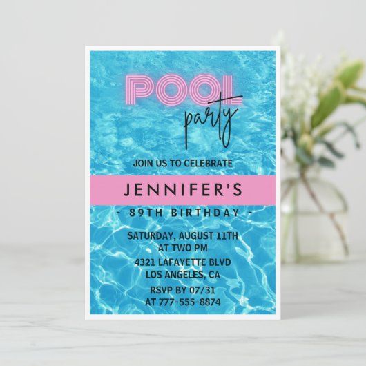 Pretty Pink Pool Party 89e anniversaire invitation (Debout devant)