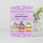Pretty Purple Cupcakes Halloween Invitation (Debout devant)