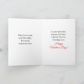 Pretty Roses on a Rustic Chair | Valentine's Day Kaart (Binnen)