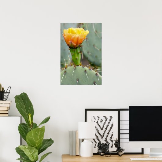 Prickly Pear Cactus and flower Poster (Thuiskantoor)