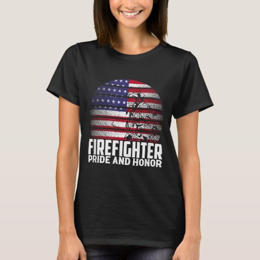 Pride And Honor Fireman Gift Proud Firefighter Quo T-shirt (Voorkant)