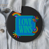 Pride-liefde wint. Gay rainbow lgbetq Button (In situ)