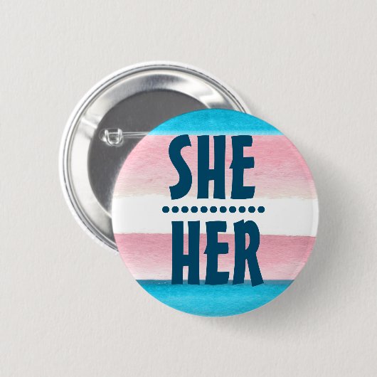 PRIDE PRONOUN SHE/HER BADGE Button (Voorkant /achterkant)