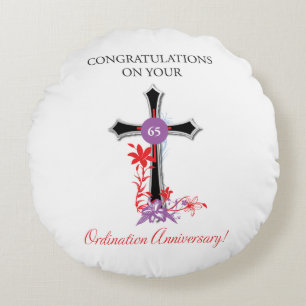 Priest 65th Ordination Jubileum Black Cross Rond Kussen