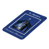 Priest Christmas Blessings, Nativity Scene on Blue Magneet (Linkerzijde)