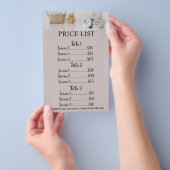 Prijslijst bewerkbare Beauty Spa Salon Flyer (Hand)