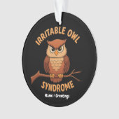 Prikkelbare uil syndroom Grappige boze uil Cartoon Ornament (voorkant)