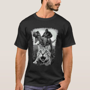 Primal Surprise Kat Laat een Grappige Dino-Rijdend T-shirt