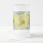 primrose dans une tasse de café (Centre)