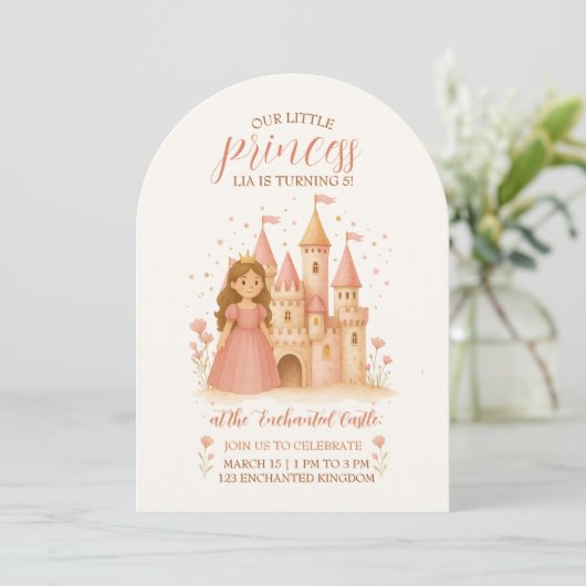 Princess Castle Birthday Invitation  (Debout devant)