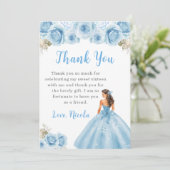 Princesse en Sweet sixteen bleu Merci (Debout devant)