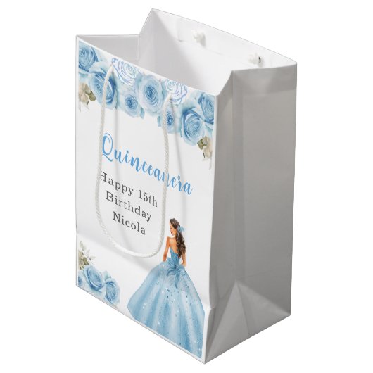 Prinses in blauwe jurk Quinceanera Verjaardag Medium Cadeauzakje (Voorkant Gekanteld)