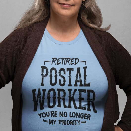 Prioriteit postbrief postwerker in ruste t-shirt