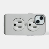 Prise électrique - iPhone 15 Coque (Verso Horizontal)
