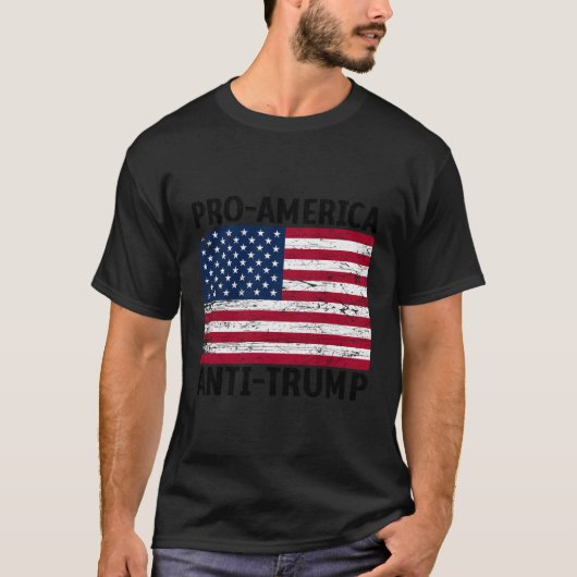 Pro-Amerika Anti-Trump Shirt - Amerikaanse vlag (Voorkant)