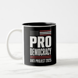 Pro Democracy Anti Project 2025 Trump 2025 Tweekleurige Koffiemok
