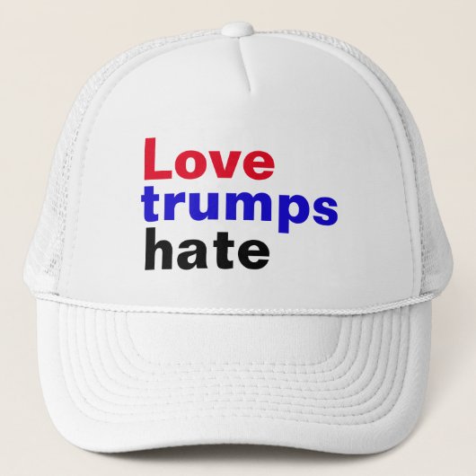 Pro Hillary Love Trumps Hate Trucker Pet (Voorkant)