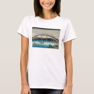 Processie via een Bridge (kleurenhoutblokafdruk) T-shirt