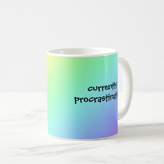 Procrastinant actuellement avec Arc-en-ciel - Mug  (Devant droit)