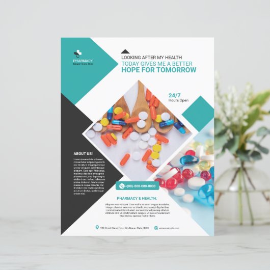 Professional Pharmacy Flyer Template (Debout devant)
