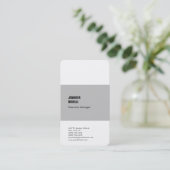 Professioneel en modern grijs wit visitekaartje (Staand voorkant)