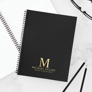 Professioneel, gepersonaliseerd monogram en naam notitieboek