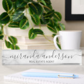 Professioneel modern script — witte marmer naambordje