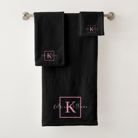 Professionele Branding Logo Zwart Roze Monogram Bad Handdoek (Insitu)