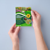 Professionele Green Lawn care Lanscaping maaien Flyer (Hand)