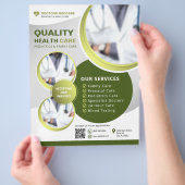 Professionele Groene Zorgzaken Flyer (Hand)