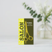 Professionnel ascendant de coiffeur de rendez-vous (Debout devant)