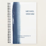 Professionnel Marine Blue Watercolor<br><div class="desc">Planificateur professionnel avec un trait bleu marine d'aquarelle le long du côté gauche avec votre nom ou nom d'entreprise en haut et votre titre ou autre texte en bas sur un arrière - plan blanc. Un design simple et masculin qui convient à une personne créative comme un artiste, mais qui...</div>