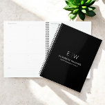 Professionnel Noir Blanc Monogramme Entreprise Ini<br><div class="desc">Restez organisé en style avec ce planificateur initial monogramme professionnel. Doté d'un design épuré et minimaliste et d'un monogramme audacieux sur la couverture, ce carnet est parfait pour les professionnels, les étudiants ou toute personne qui apprécie la papeterie personnalisée. Ses pages de haute qualité sont idéales pour noter des notes,...</div>