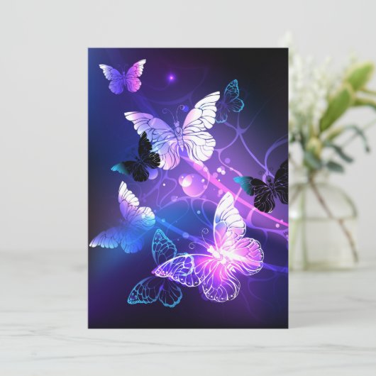 Programme Arrière - plan avec papillons de nuit (Debout devant)