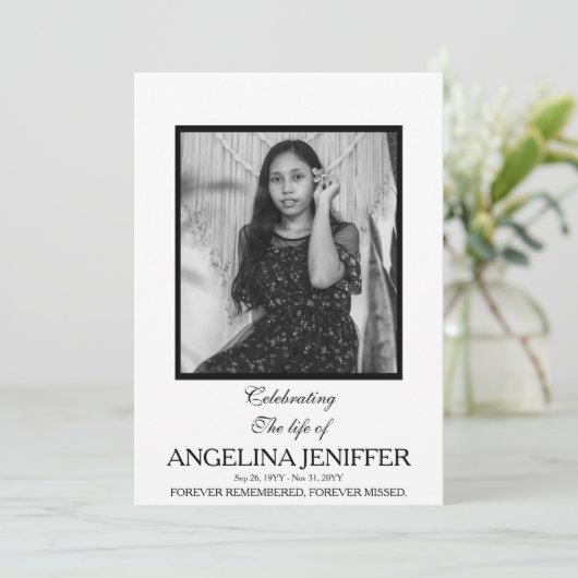 Programme Célébration moderne de la vie (Debout devant)