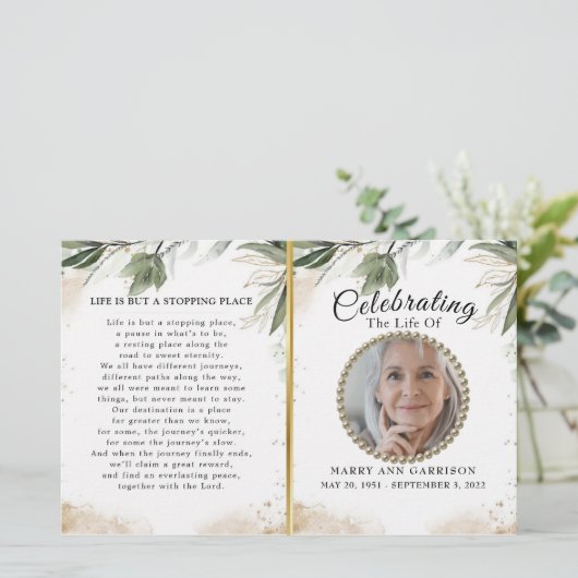 Programme de célébration de la vie dans la verdure (Debout devant)