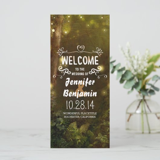 programme de mariage avec une chaîne de bois encha (Debout devant)