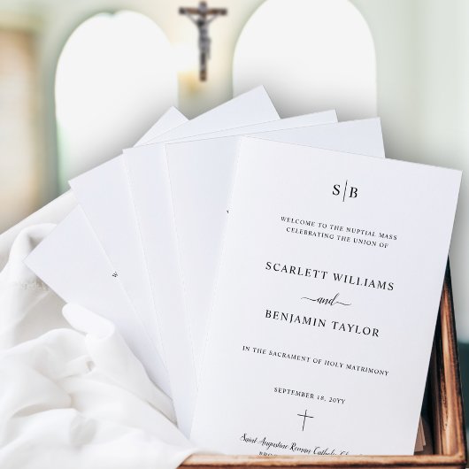 Programme de mariage catholique avec monogramme et