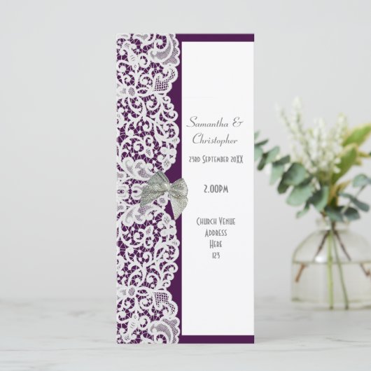 Programme de mariage d'église en dentelle violet e (Debout devant)