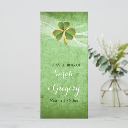 Programme de mariage vert pour le trèfle et le voi (Debout devant)
