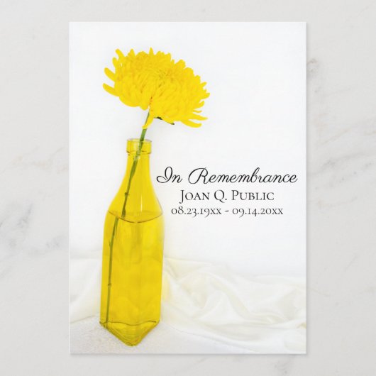 Programme Fleur jaune dans le service funéraire de Vase (Devant)