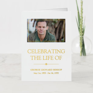 Programme funéraire minimaliste blanc célébrant la