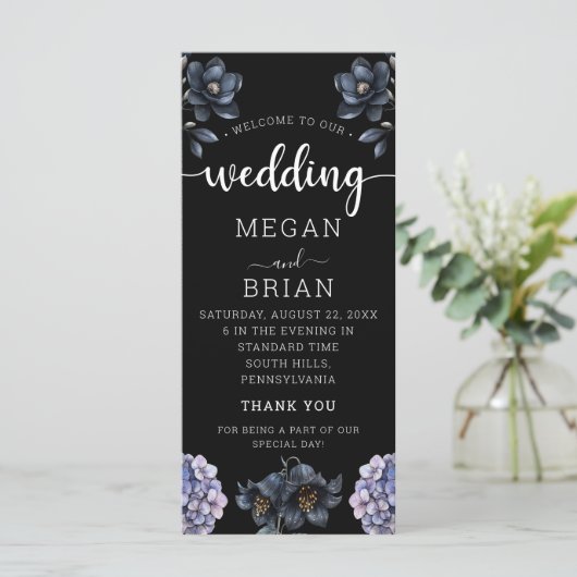 Programme Mariage de typographie classique à fleurs noires e (Debout devant)