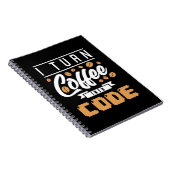 Programmer zet koffie in code notitieboek (Rechterzijde)
